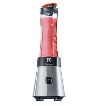 Electrolux เครื่องปั่นน้ำผลไม้แบบพกพา รุ่น EMB3025 ความจุ 0.6 ลิตร แถมฟรี กระบอกน้ำพร้อมฝาปิด 1 ชุด