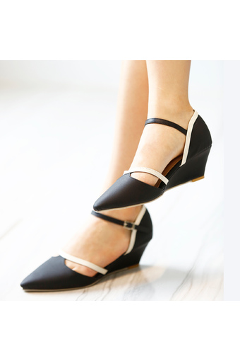 ESTHER รองเท้าผู้หญิง รุ่น M337 (Black)