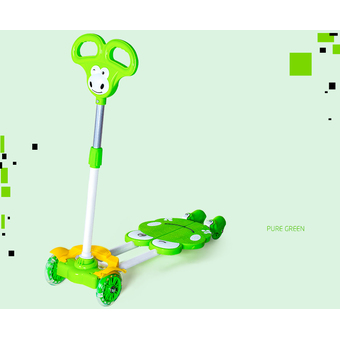 DIO TOYS รถสกู๊ตเตอร์กบโรโร่ ขาแยก สีเขียว