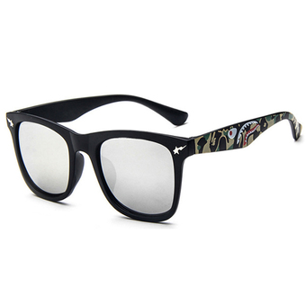 Man style Sunglasses แว่นตากันแดด รุ่น 15929 C2 （White/Black）