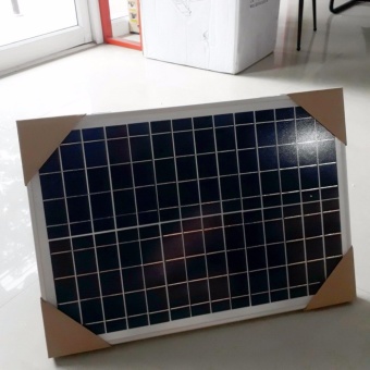แผงโซล่าเซลส์ 24 วัตต์ 18 โวลท์ (แผงออฟชั่นสำหรับไฟถนน 12 วัตต์ 12 LED)